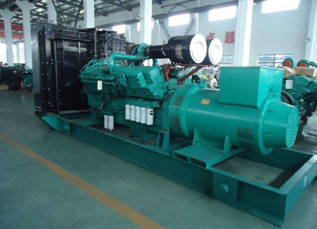 麦盖提800kw康明斯柴油发电机组图片 麦盖提800kw康明斯柴油发电机组图片
